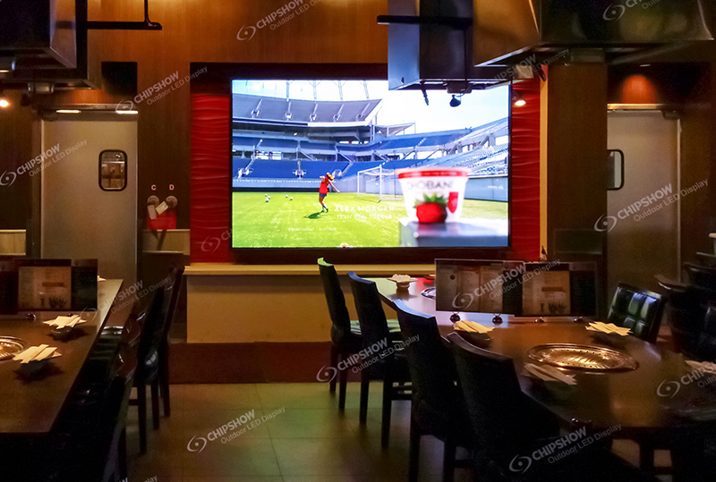 Écran d'affichage à LED à petit pas intérieur P1.5 projet de restaurant coréen haute définition polychrome